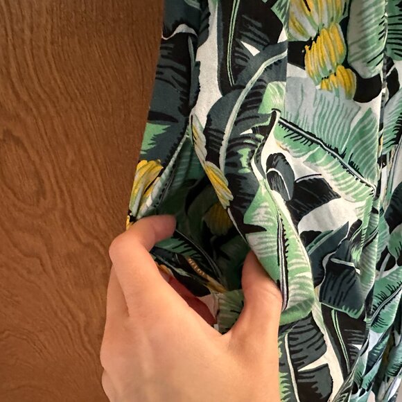 Lindy Bop tropical dress, size Medium/ 8, good condition - Picture 4 of 7